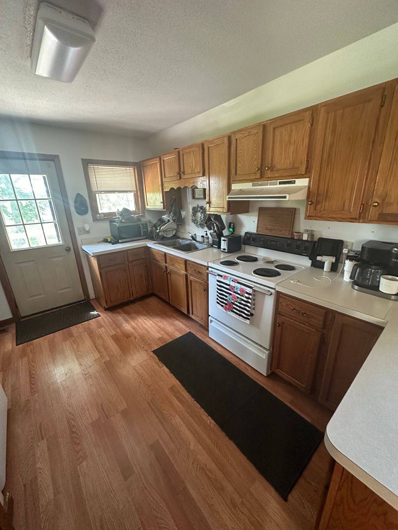House for rent at 6114 Pine Beach Rd, Brainerd, MN 56401