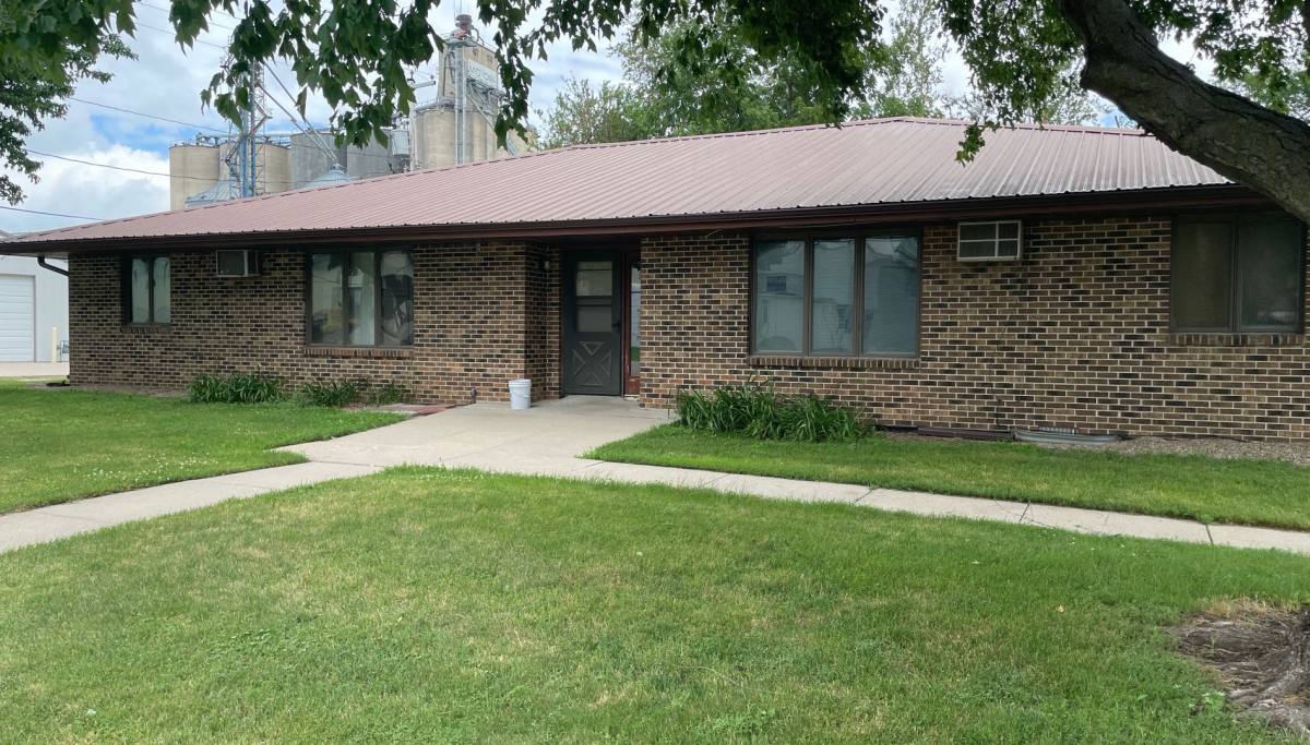 Apartment for rent at 201 2nd St, Beaman, IA 50609