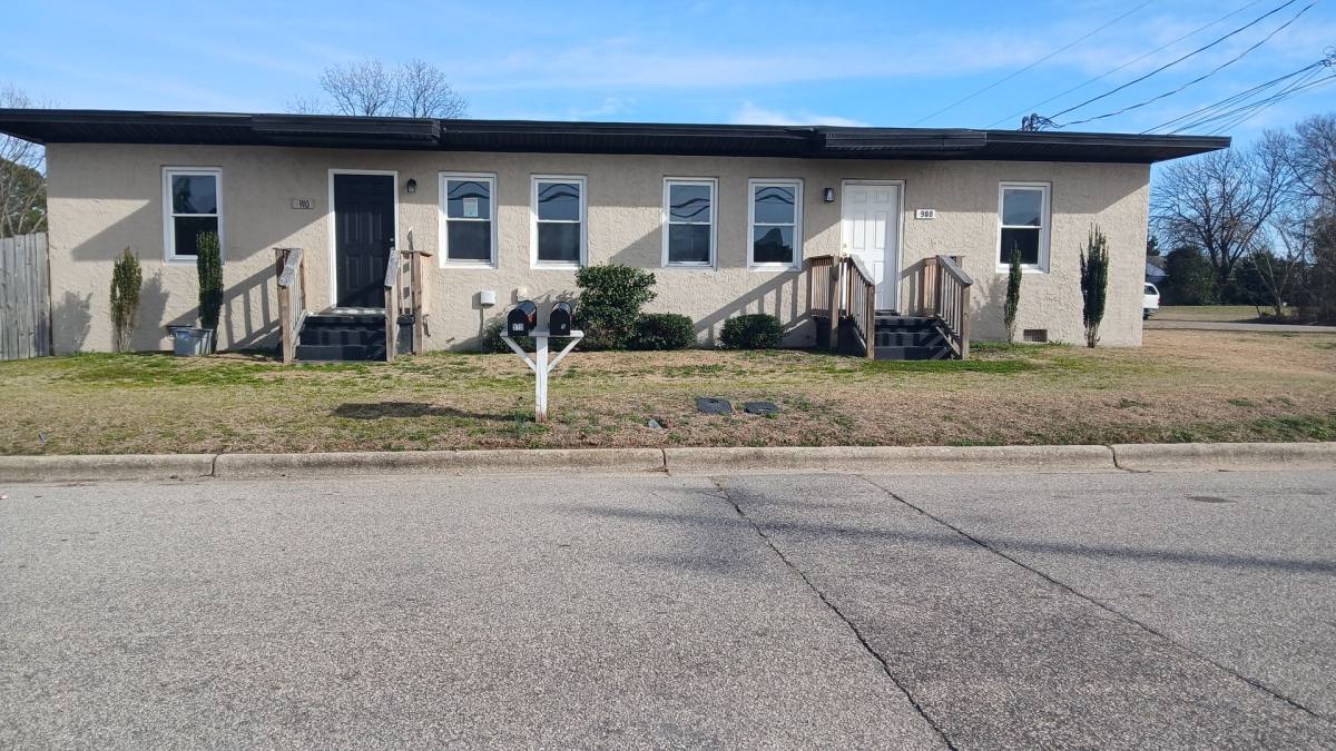 House for rent at 908 William Clark Rd, Fayetteville, NC 28303
