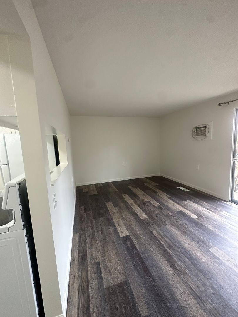 Apartment for rent at 745 E Lazon Ave, Sandy, UT 84094