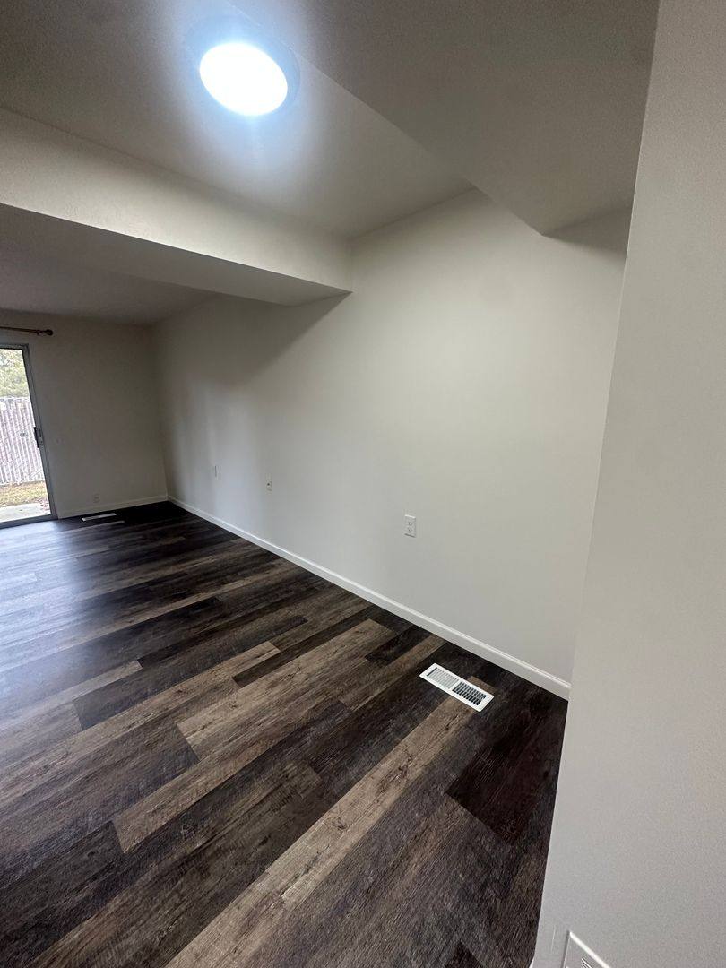 Apartment for rent at 745 E Lazon Ave, Sandy, UT 84094