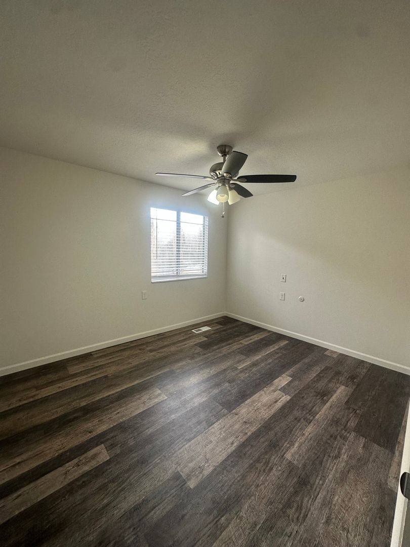 Apartment for rent at 745 E Lazon Ave, Sandy, UT 84094
