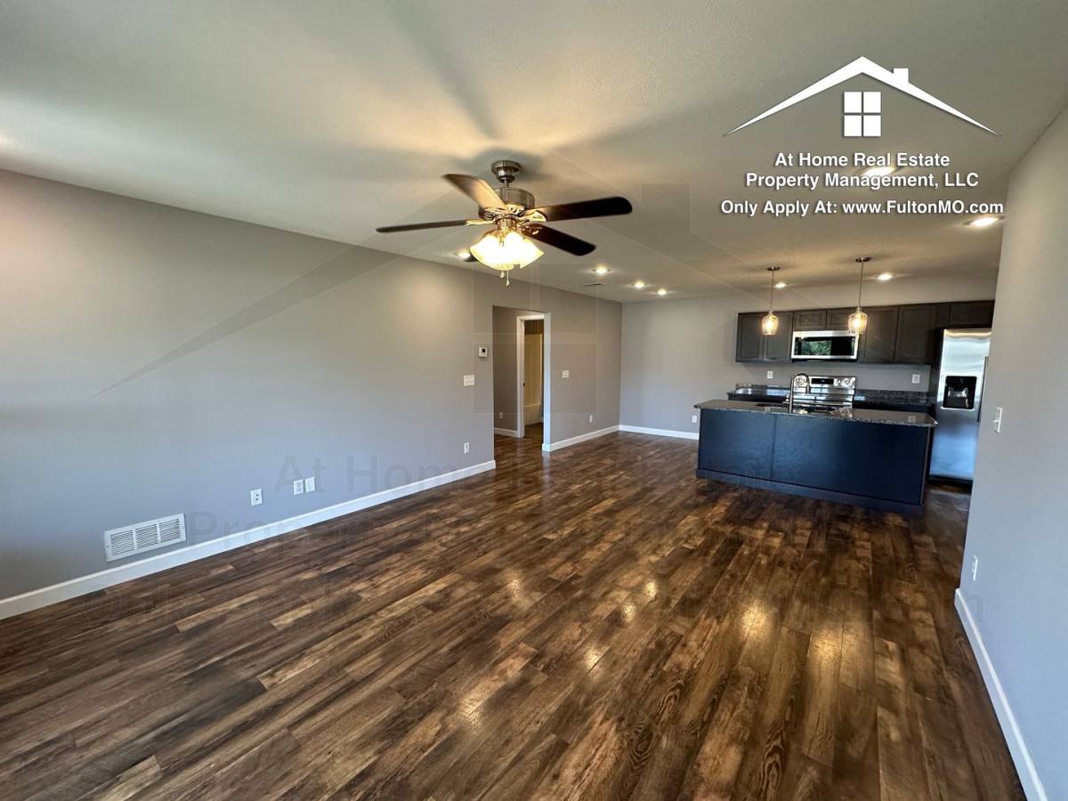 Apartment for rent at 301 E Saint Eunice Rd #202, Fulton, MO 65251