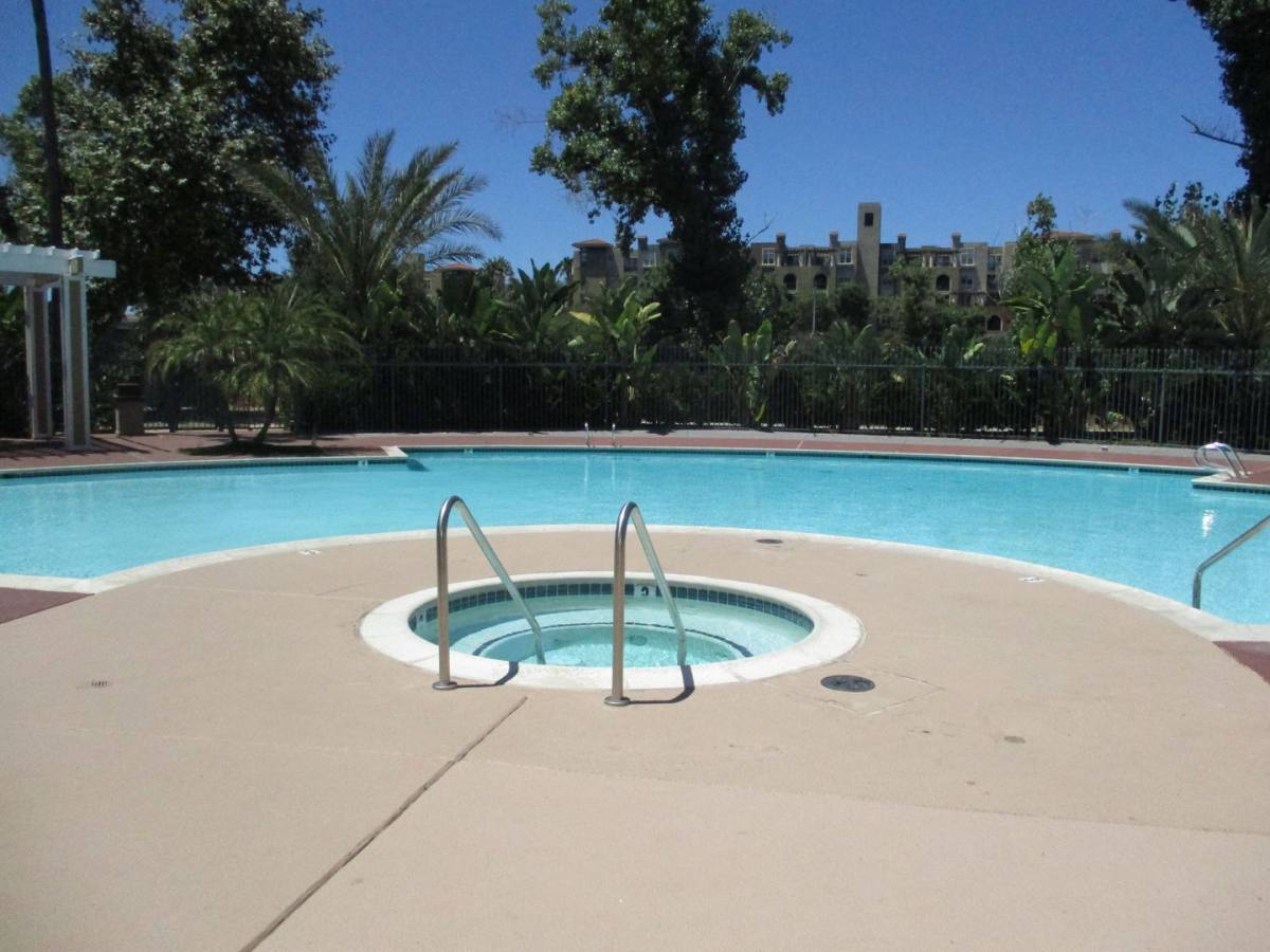 Condo for rent at 2020 Camino De La Reina, San Diego, CA 92108