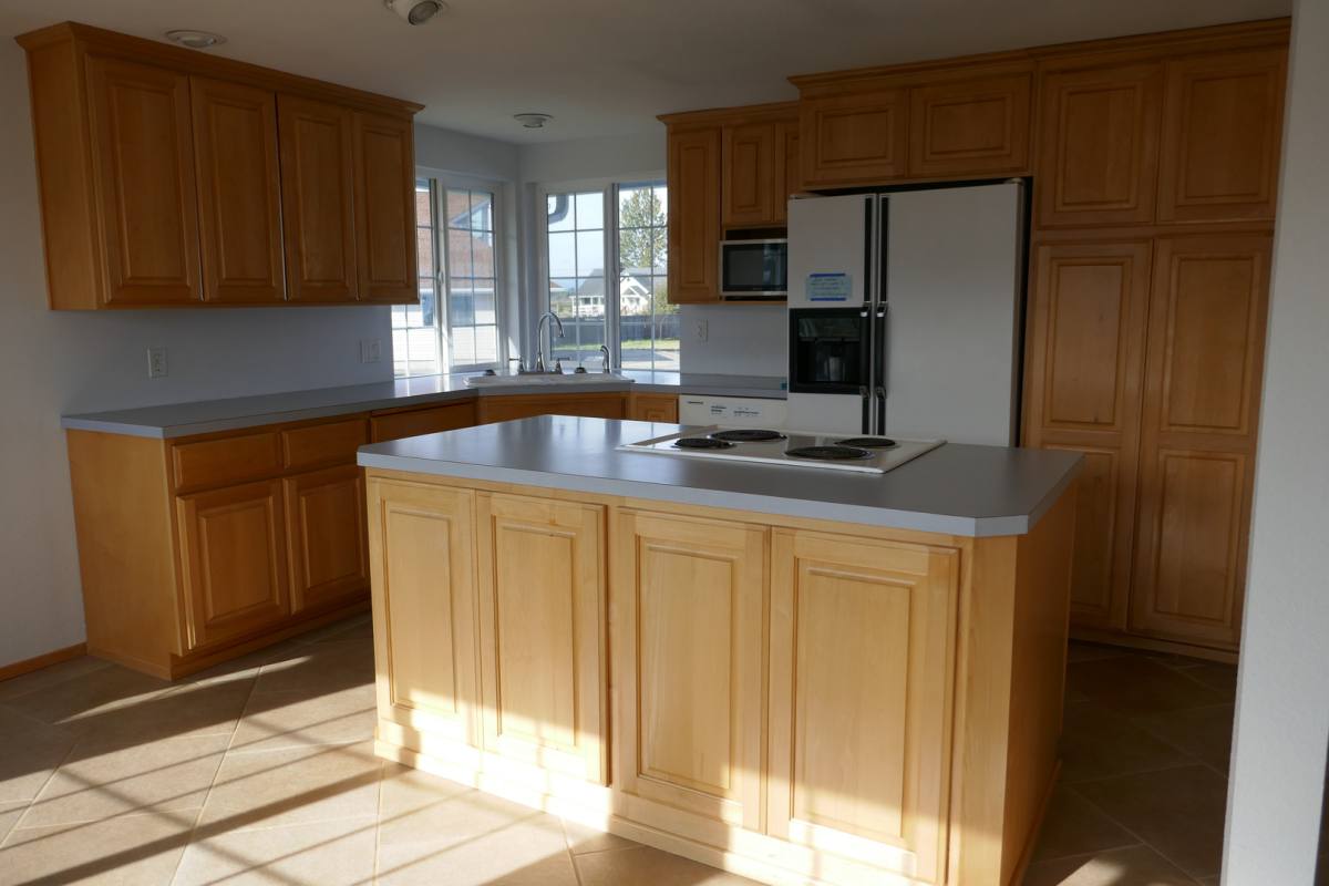 House for rent at 289 N Welcome Slough Rd, Cathlamet, WA 98612