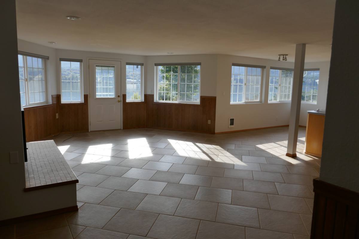 House for rent at 289 N Welcome Slough Rd, Cathlamet, WA 98612