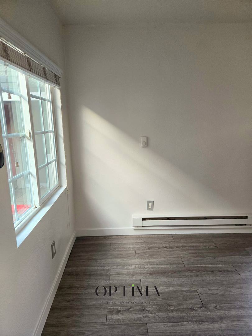 Apartment for rent at 1377 Warren Ave, Long Beach, CA 90813