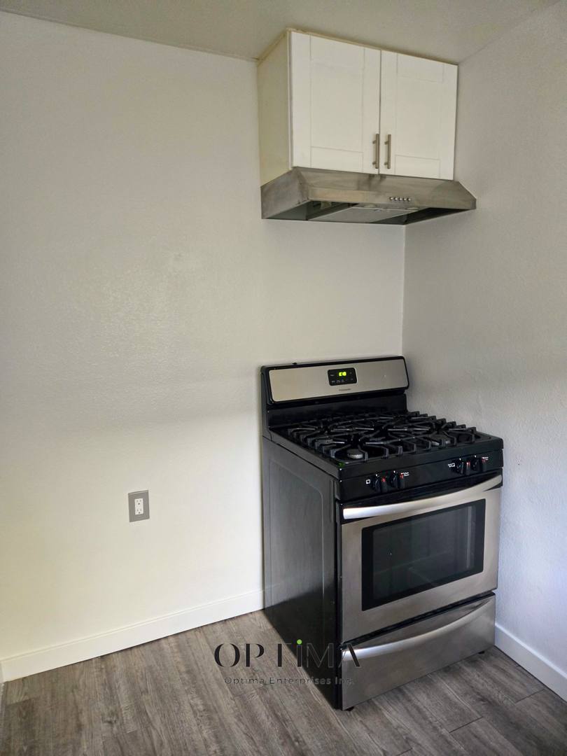 Apartment for rent at 1377 Warren Ave, Long Beach, CA 90813