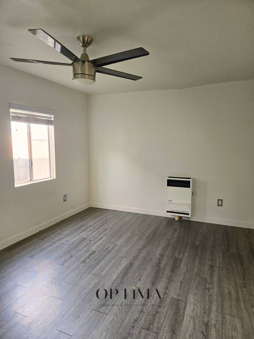 Apartment for rent at 1377 Warren Ave, Long Beach, CA 90813