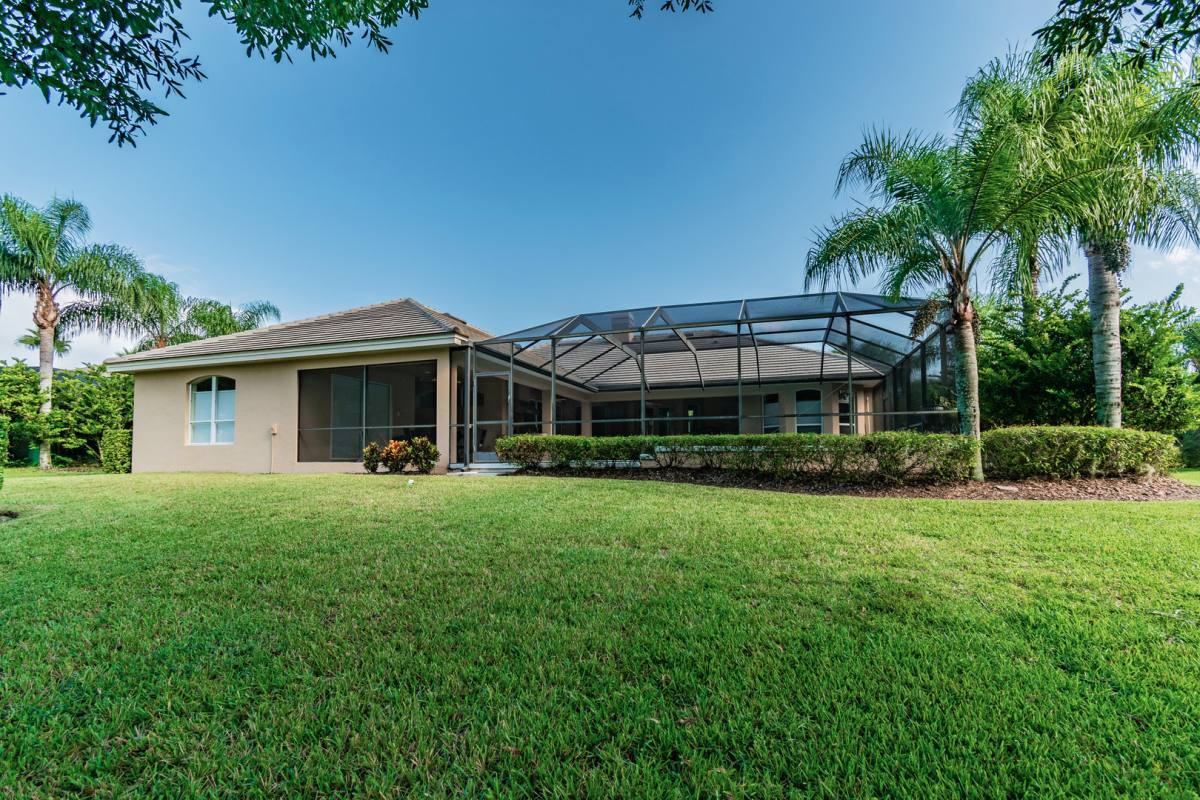 House for rent at 1107 Oxbridge Dr, Lutz, FL 33549