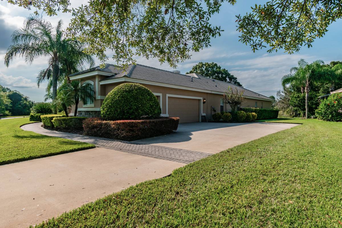 House for rent at 1107 Oxbridge Dr, Lutz, FL 33549