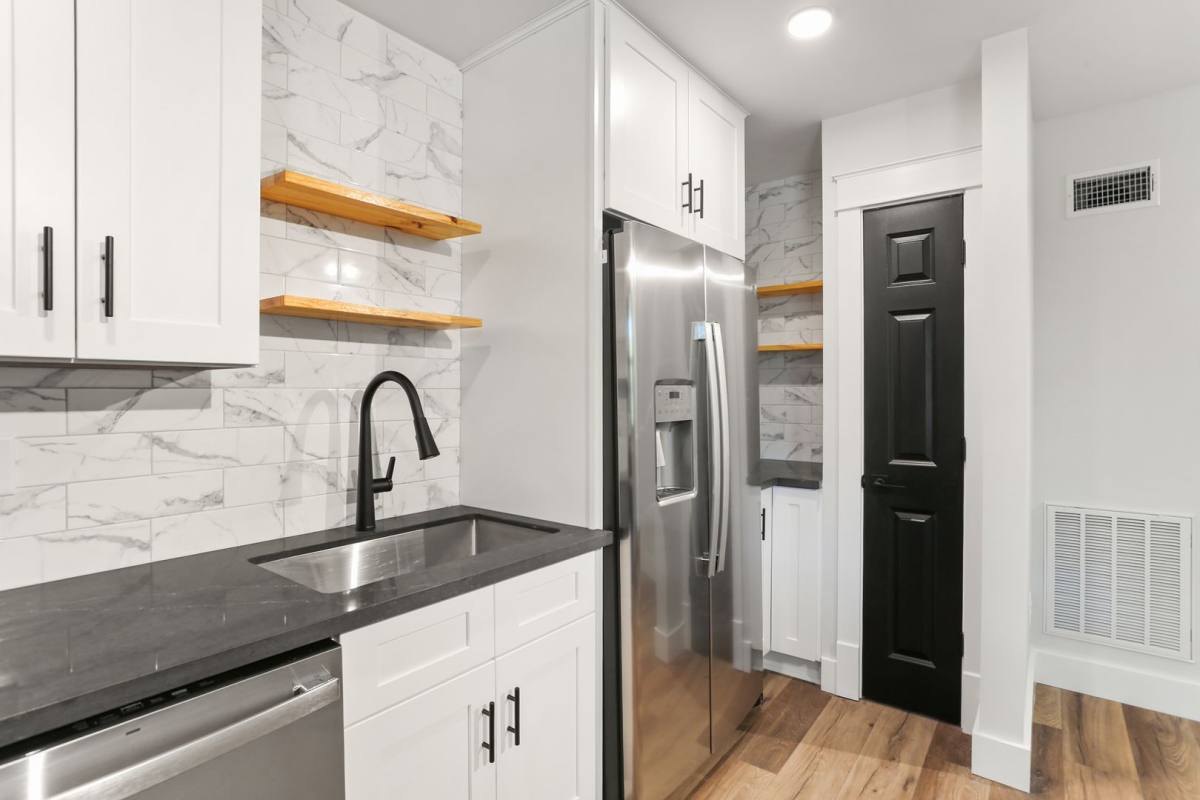 Apartment for rent at 4421 Burgundy #103, New Orleans, LA 70117