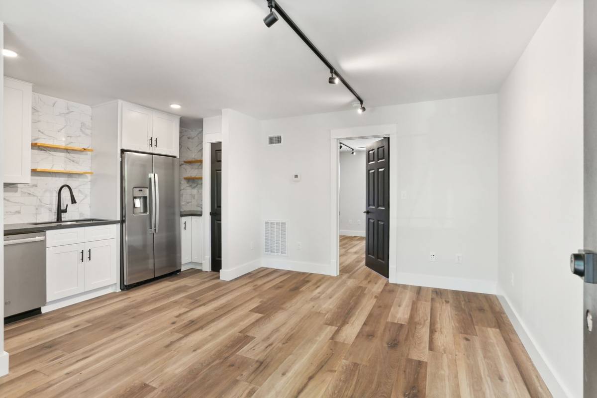 Apartment for rent at 4421 Burgundy #103, New Orleans, LA 70117