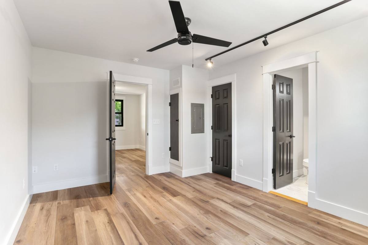 Apartment for rent at 4421 Burgundy #103, New Orleans, LA 70117