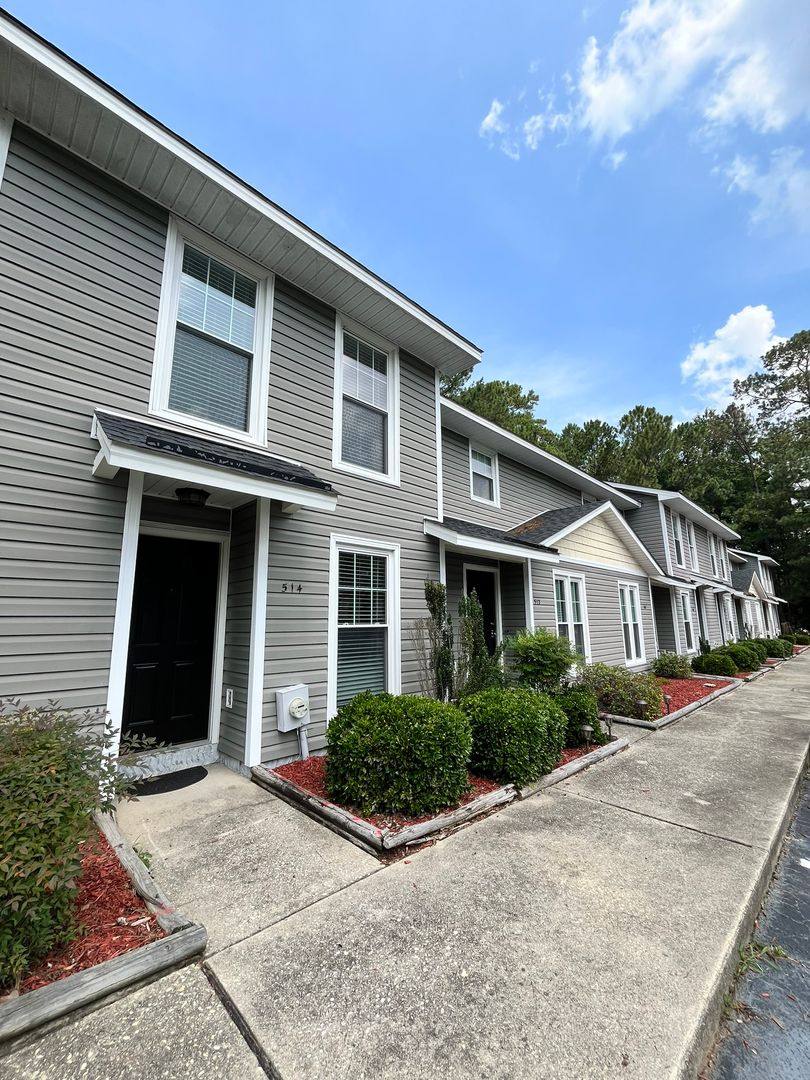 Townhouse for rent at 506 Mill Cove, Fayetteville, NC 28314