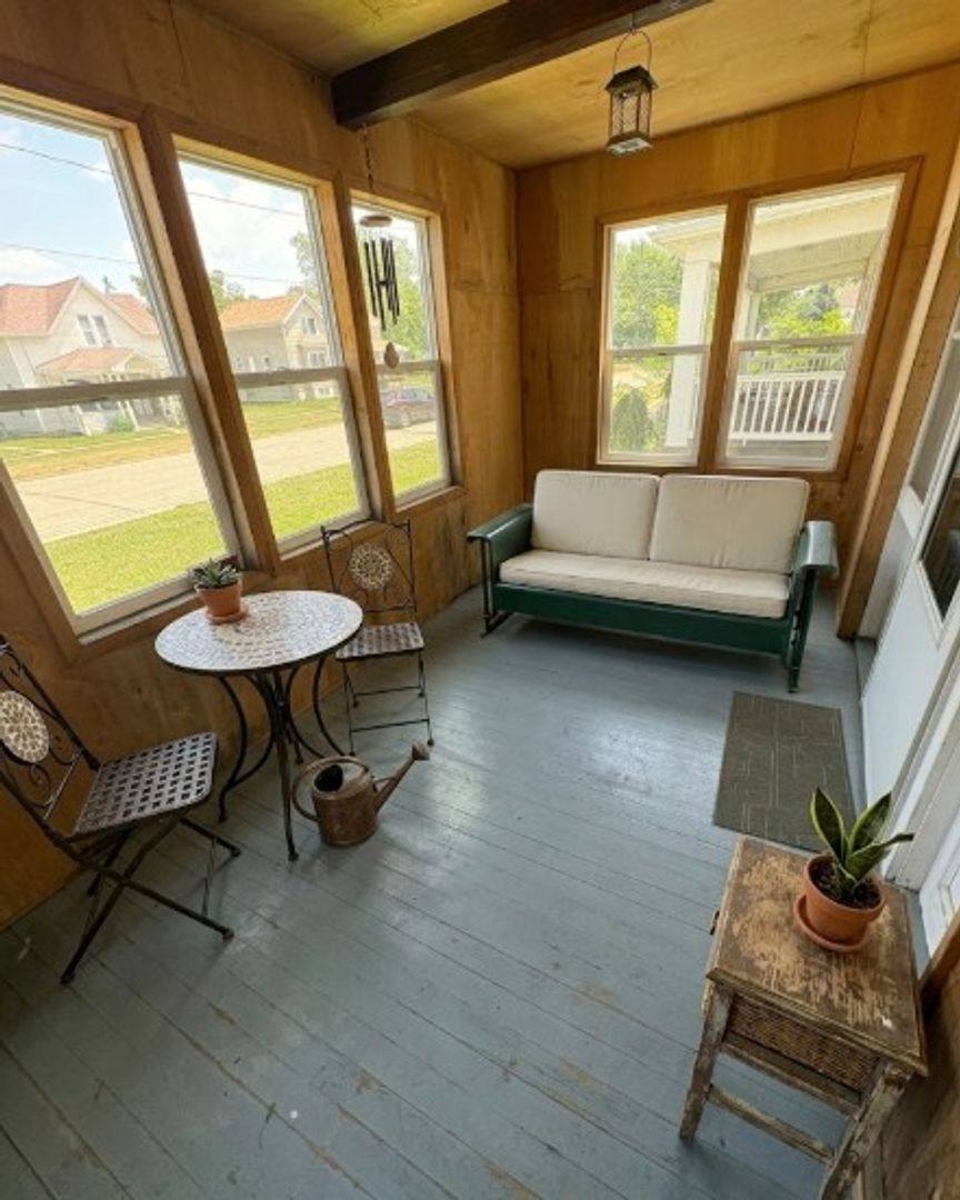 Apartment for rent at 703 E Main St, La Porte City, IA 50651