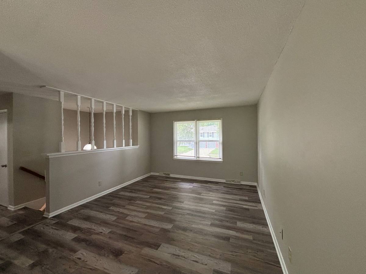 House for rent at 6928 NW 76th Place, Kansas City, MO 64152