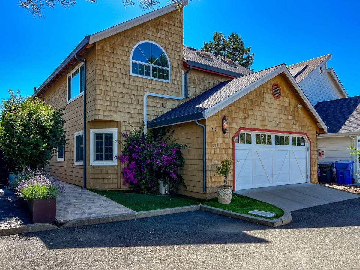 House for rent at 716 La Homa Dr, Napa, CA 94558