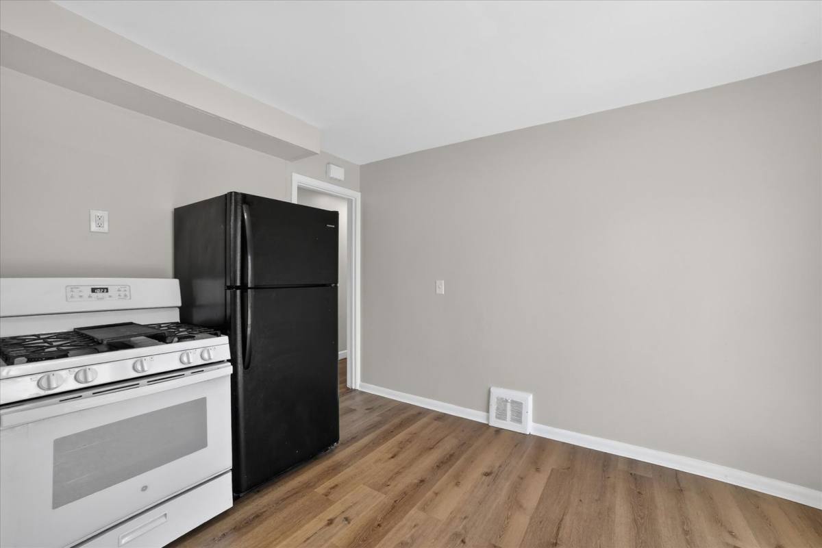 House for rent at 13776 Shady Oak Blvd, Cleveland, OH 44125