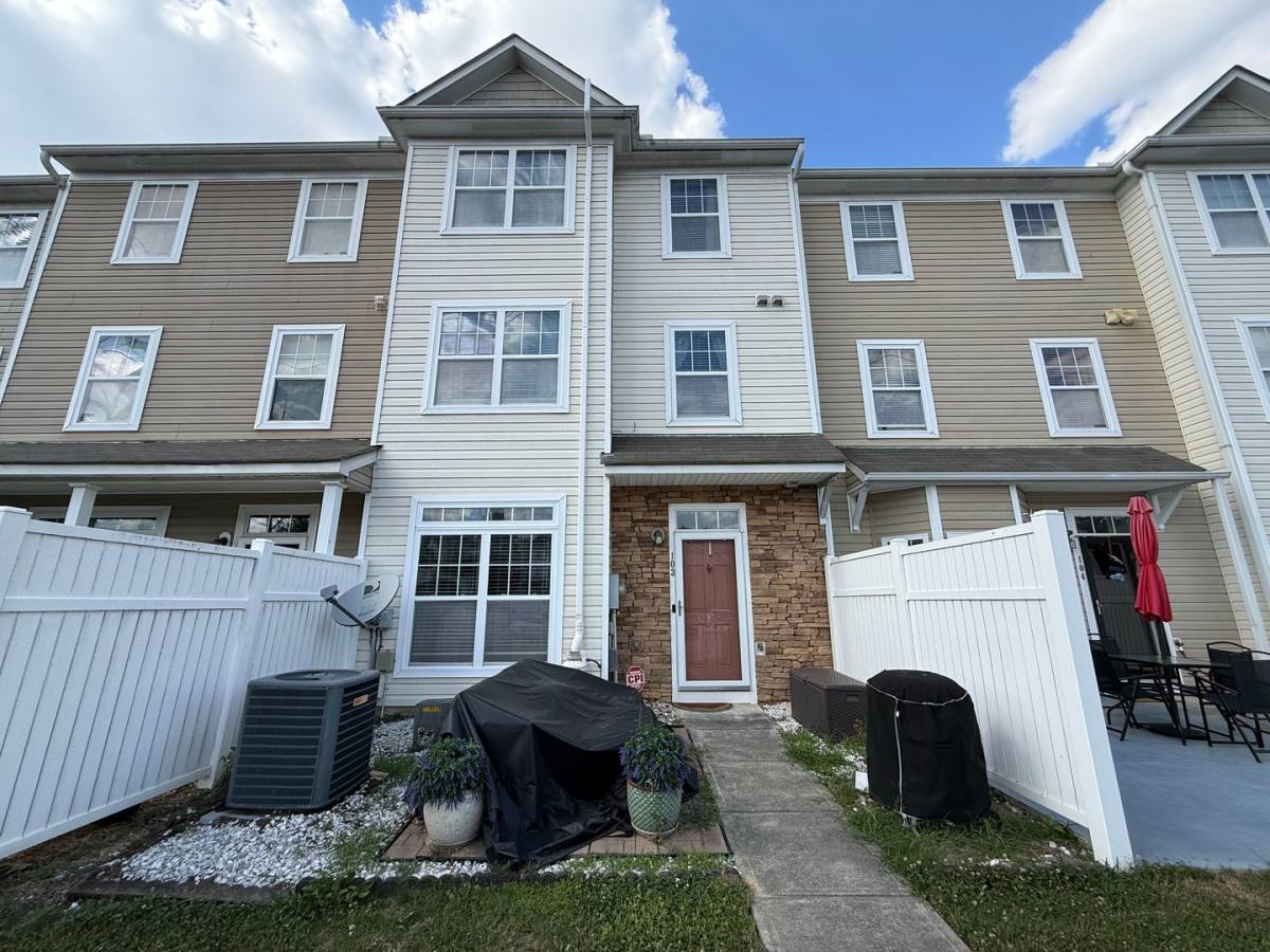 Townhouse for rent at 351 Gilman Lane, Raleigh, NC 27610