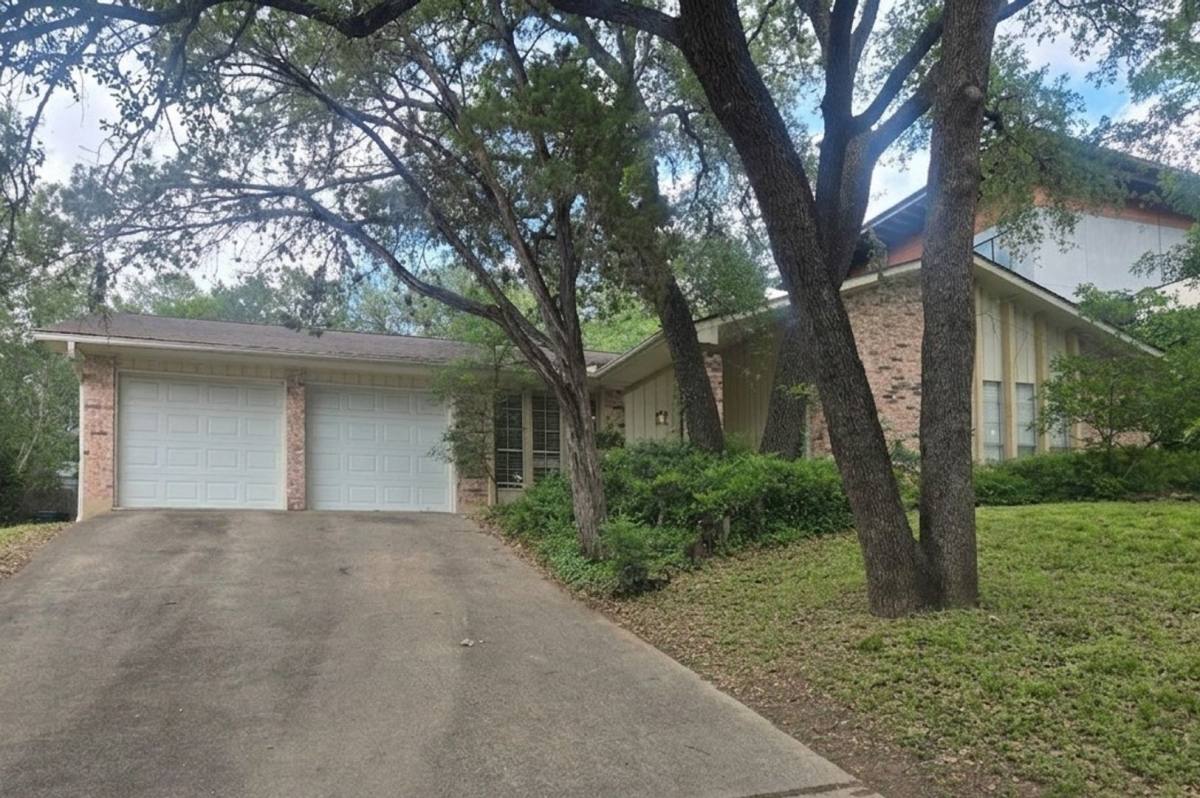 House for rent at 2314 Farnswood Circle, Austin, TX 78704