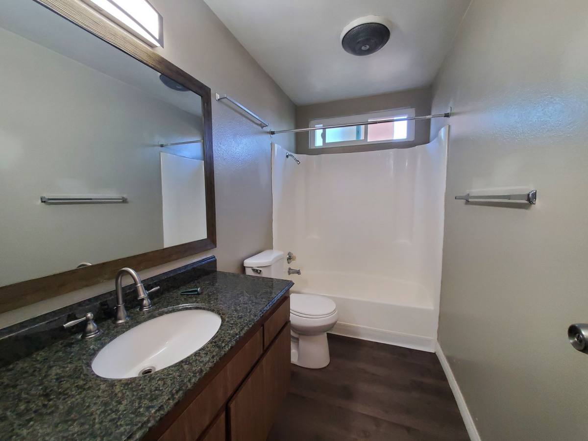 Apartment for rent at 1675 Chapel Dr, Camarillo, CA 93010