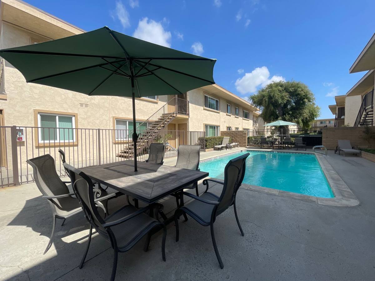 Apartment for rent at 1675 Chapel Dr, Camarillo, CA 93010