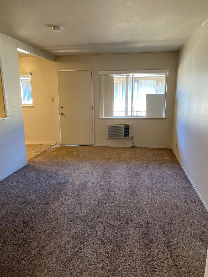 Apartment for rent at 165 E Reed St, San Jose, CA 95112