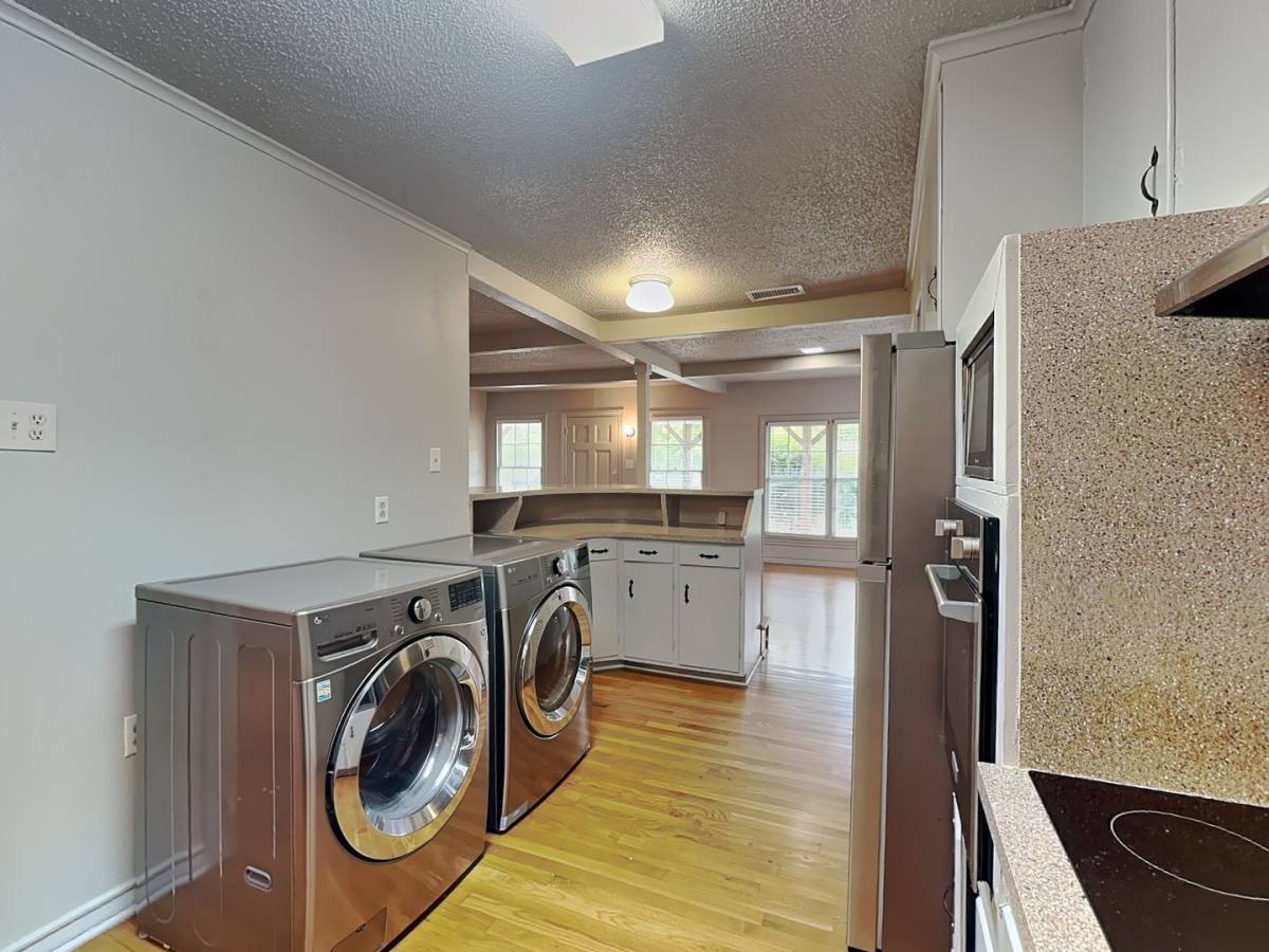 Apartment for rent at 4124 Lovell Ave, Fort Worth, TX 76107
