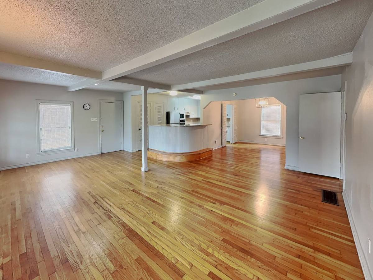Apartment for rent at 4124 Lovell Ave, Fort Worth, TX 76107