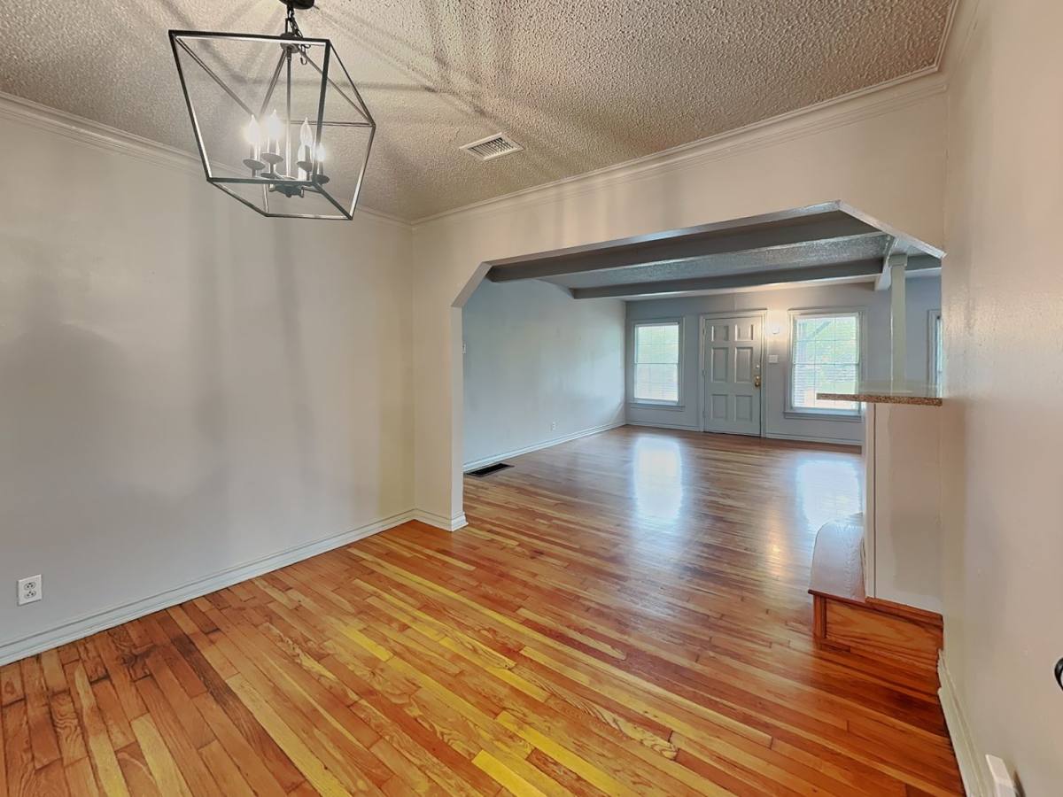 Apartment for rent at 4124 Lovell Ave, Fort Worth, TX 76107