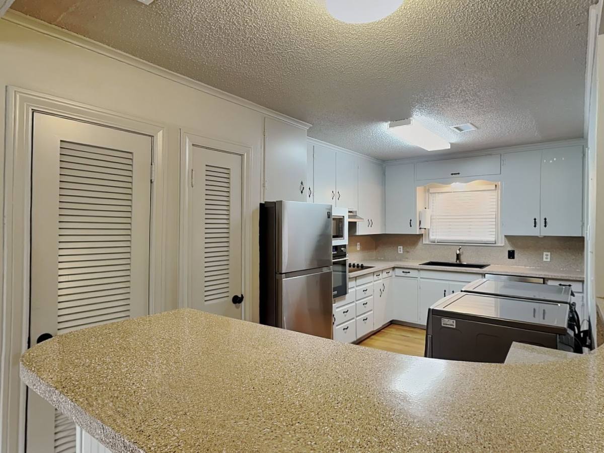 Apartment for rent at 4124 Lovell Ave, Fort Worth, TX 76107