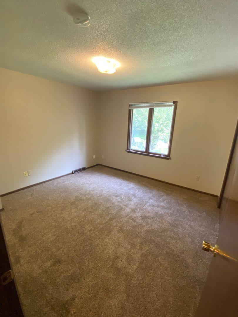 Apartment for rent at 1465-1467 NW 81st St, Clive, IA 50325