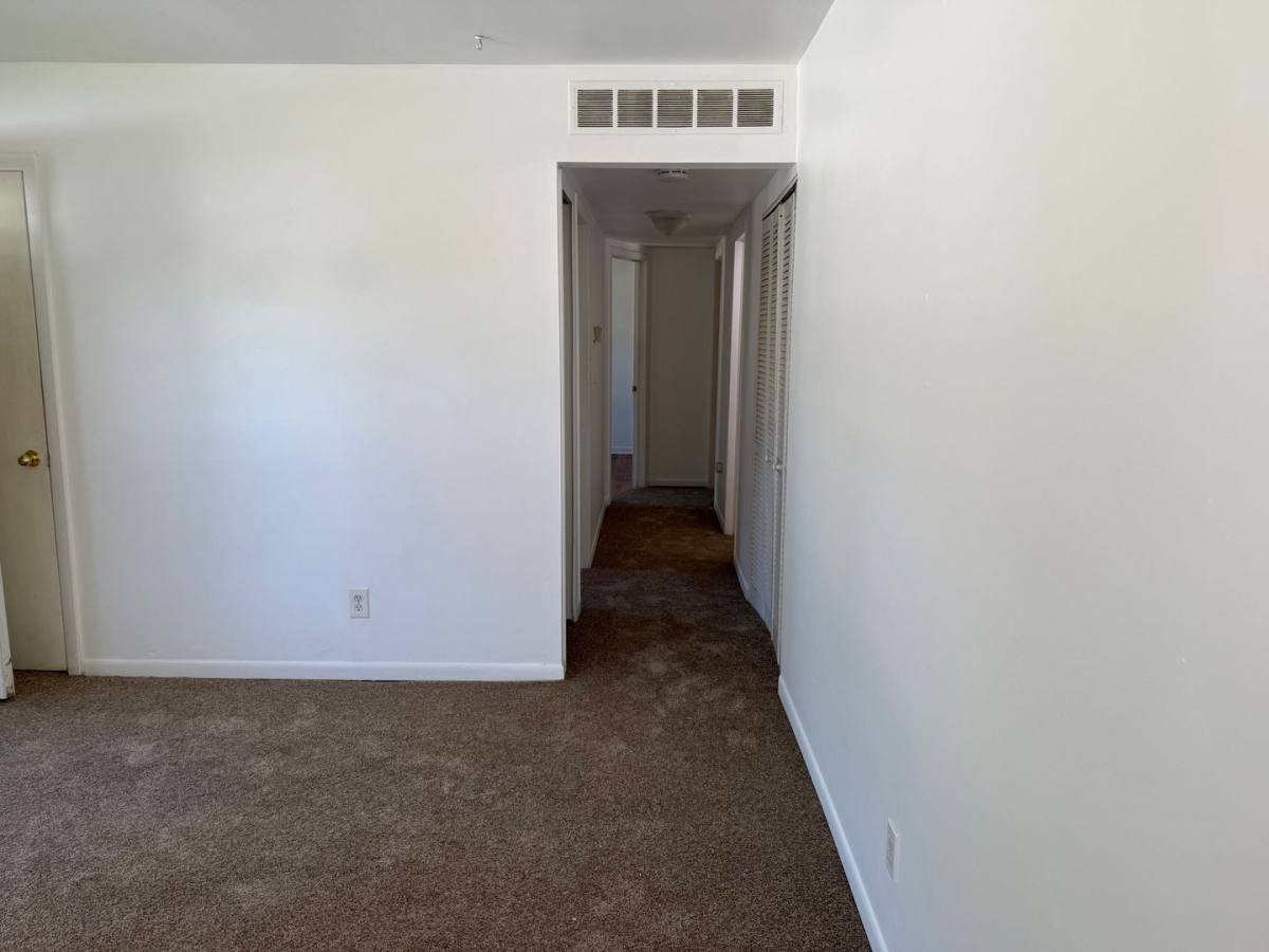 House for rent at 6038 S Ivanhoe Ave, Ypsilanti, MI 48197
