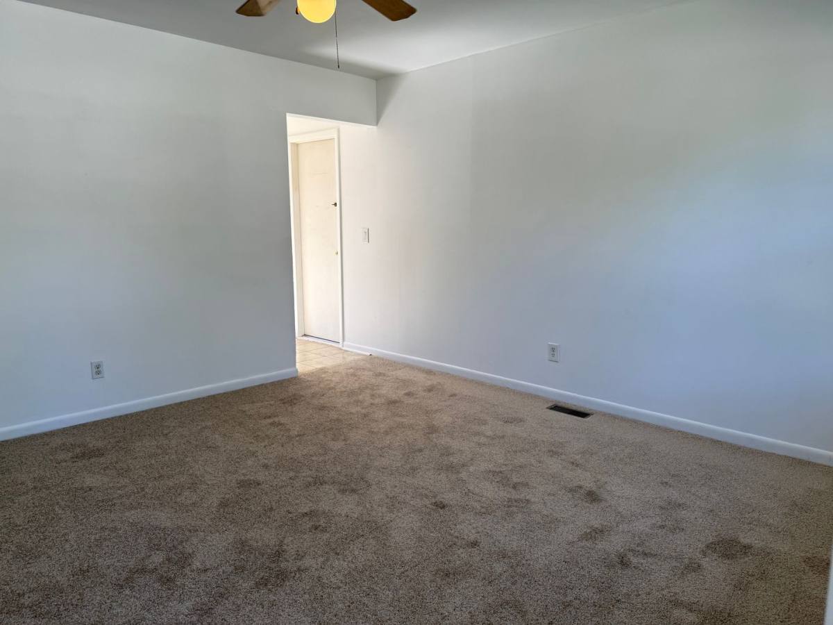 House for rent at 6038 S Ivanhoe Ave, Ypsilanti, MI 48197