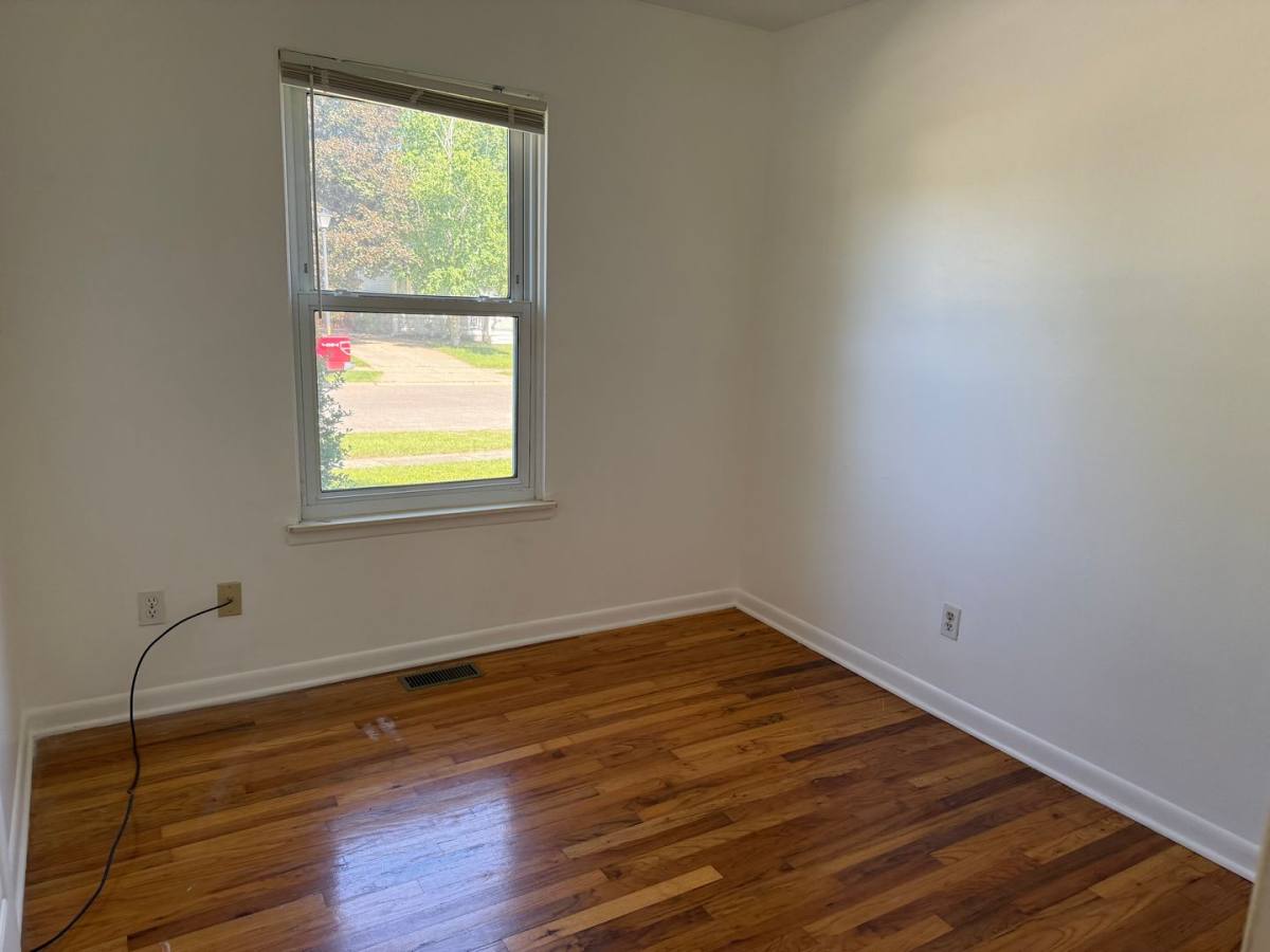 House for rent at 6038 S Ivanhoe Ave, Ypsilanti, MI 48197