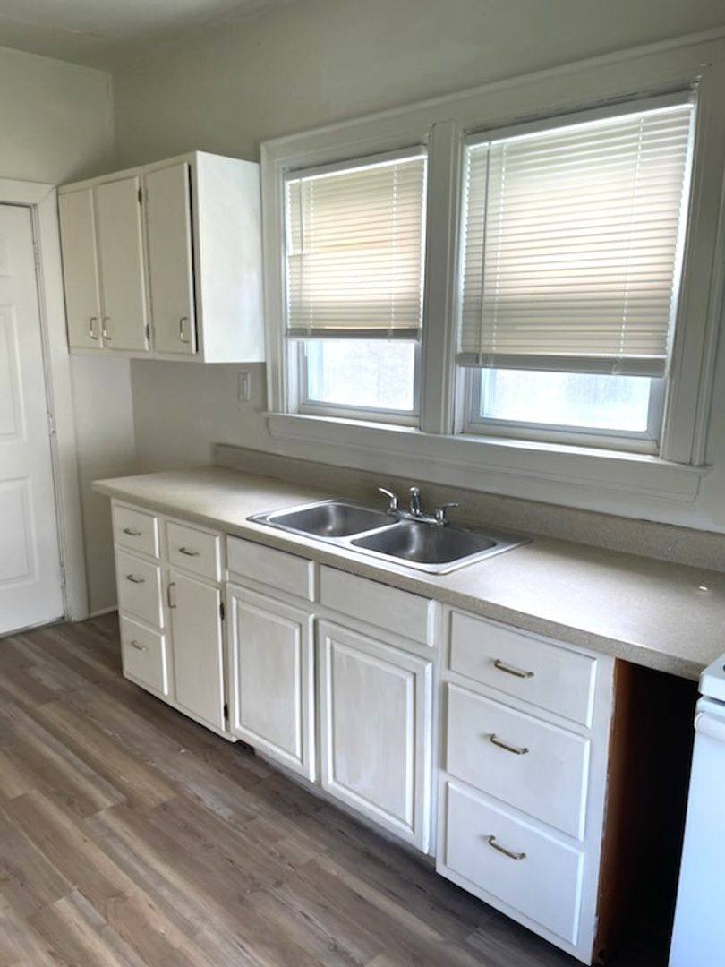 House for rent at 2333 Washington St W, Charleston, WV 25387