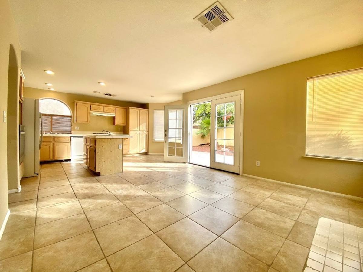 House for rent at 8009 Dover Shores Ave, Las Vegas, NV 89128