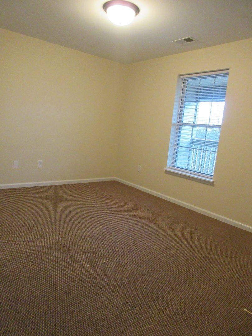 Apartment for rent at 1755 Galbraith Rd, Frankfort, KY 40601