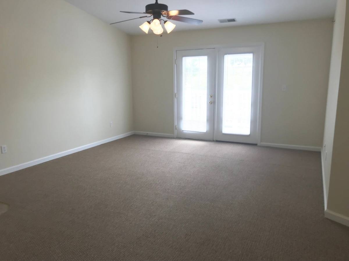 Apartment for rent at 100 Pinnacle Court, Frankfort, KY 40601