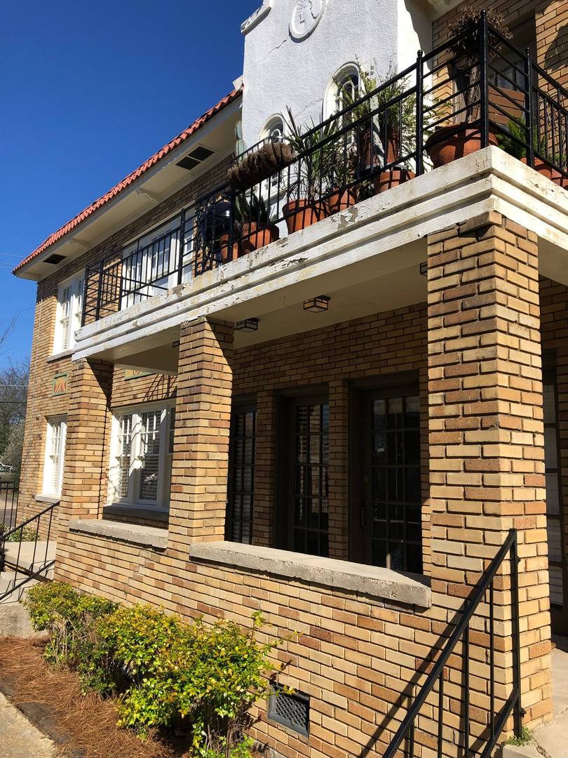 Apartment for rent at 950 N St, Jackson, MS 39202