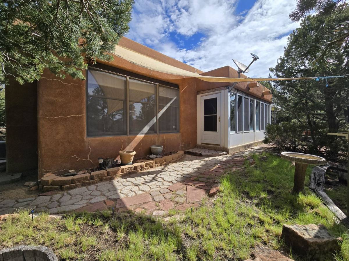 House for rent at 20 Ravens Ridge Rd, Santa Fe, NM 87505