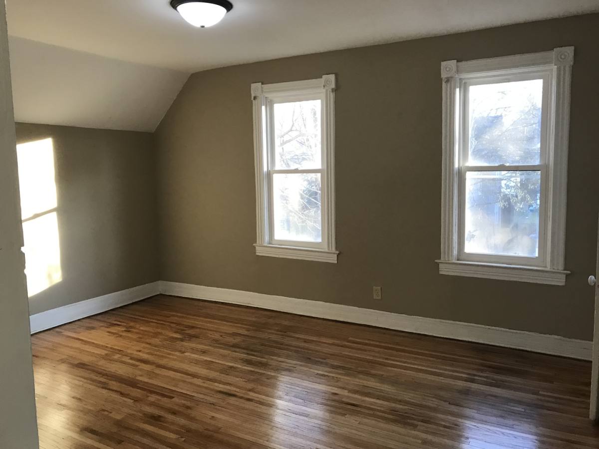Apartment for rent at 909 Margaret St, Saint Paul, MN 55106