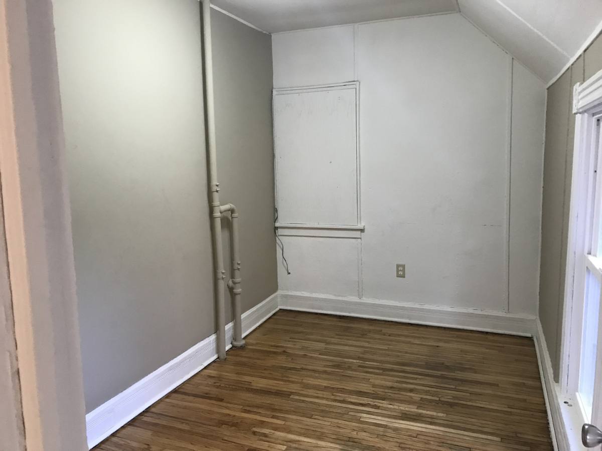 Apartment for rent at 909 Margaret St, Saint Paul, MN 55106