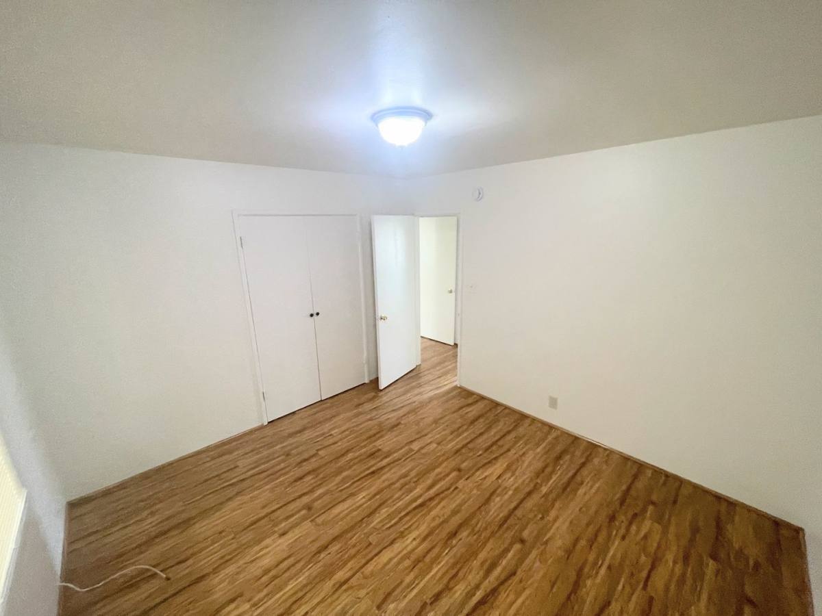 Apartment for rent at 11047 Hesby St, North Hollywood, CA 91601