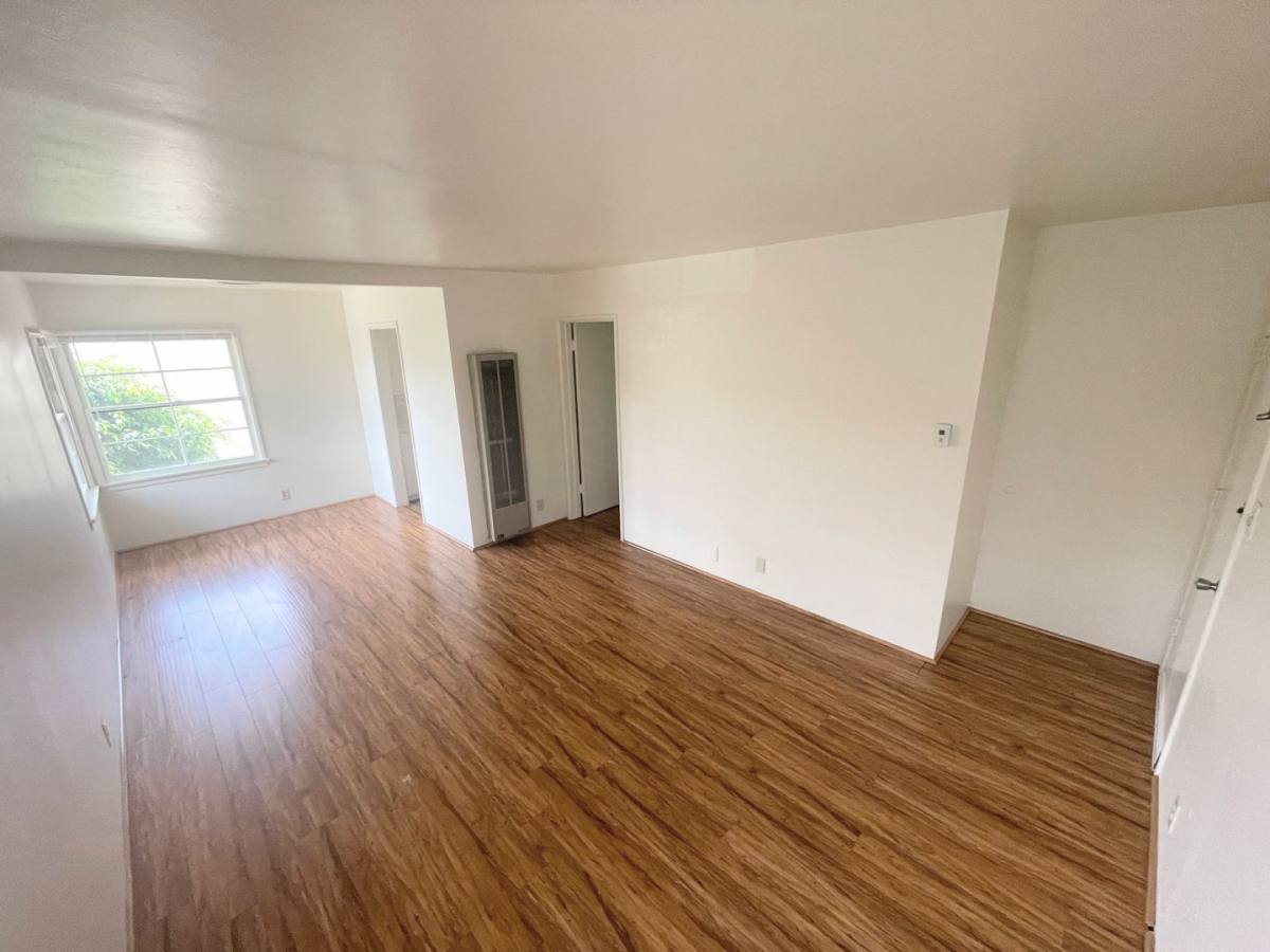 Apartment for rent at 11047 Hesby St, North Hollywood, CA 91601
