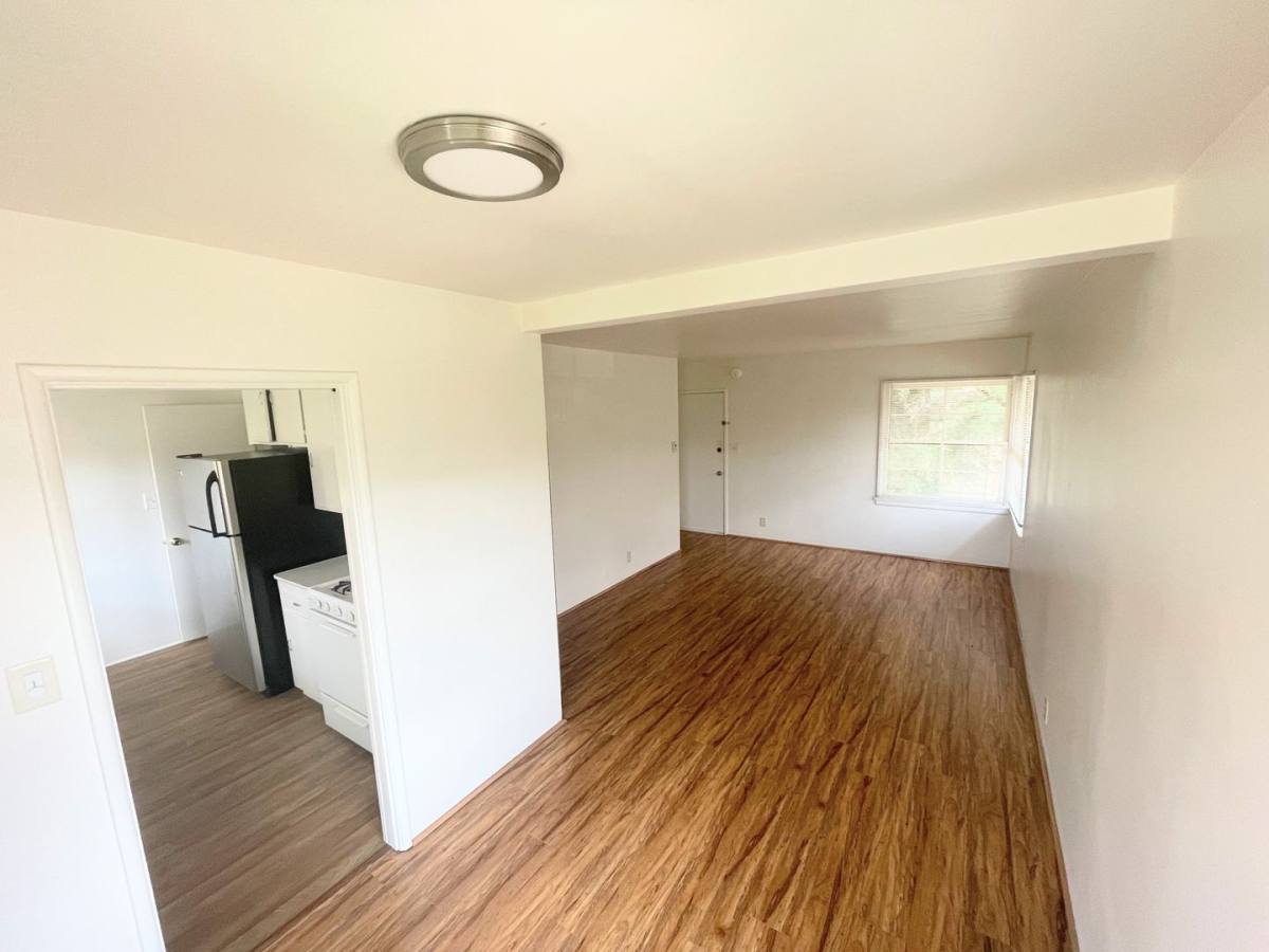 Apartment for rent at 11047 Hesby St, North Hollywood, CA 91601