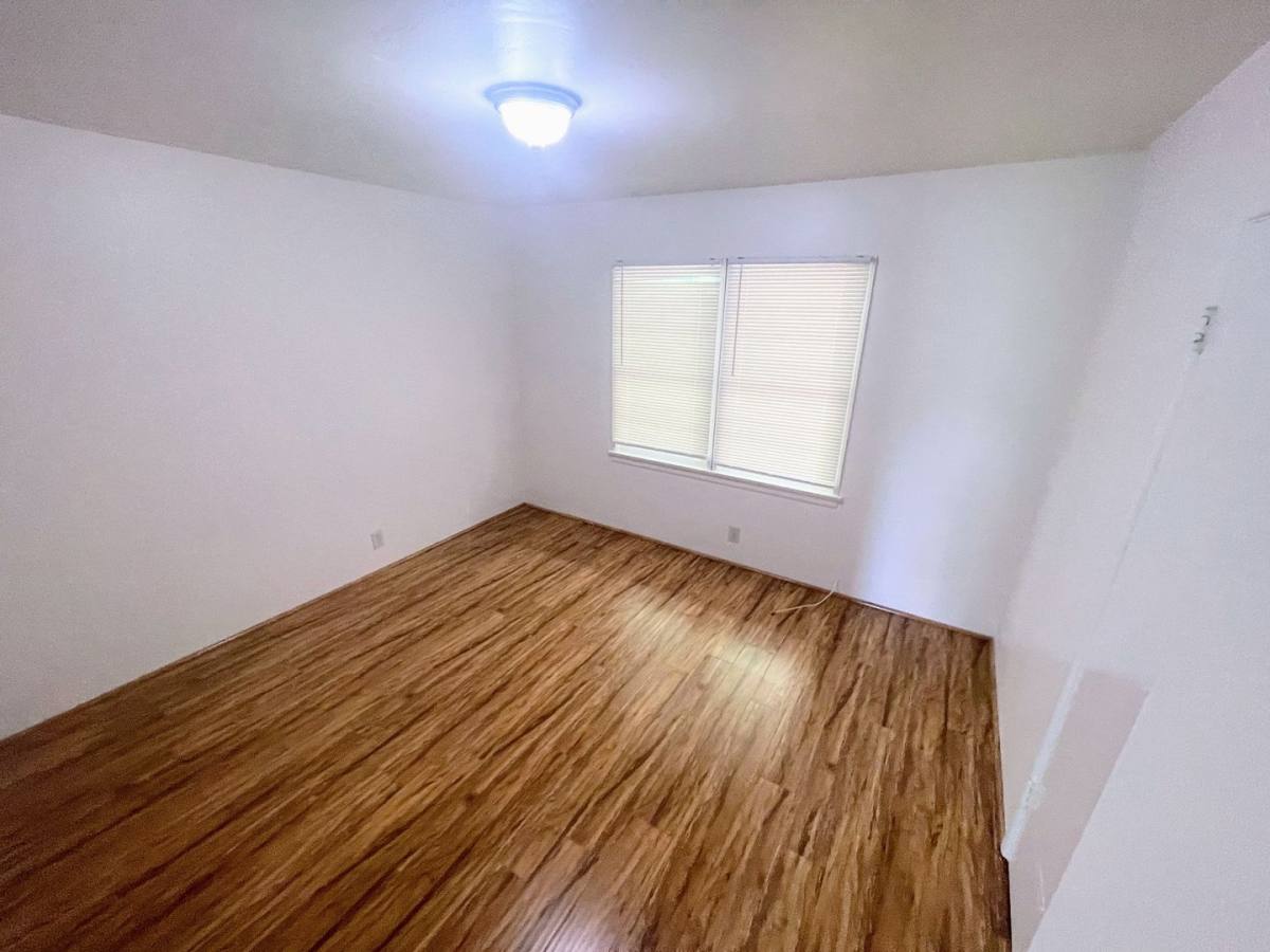 Apartment for rent at 11047 Hesby St, North Hollywood, CA 91601