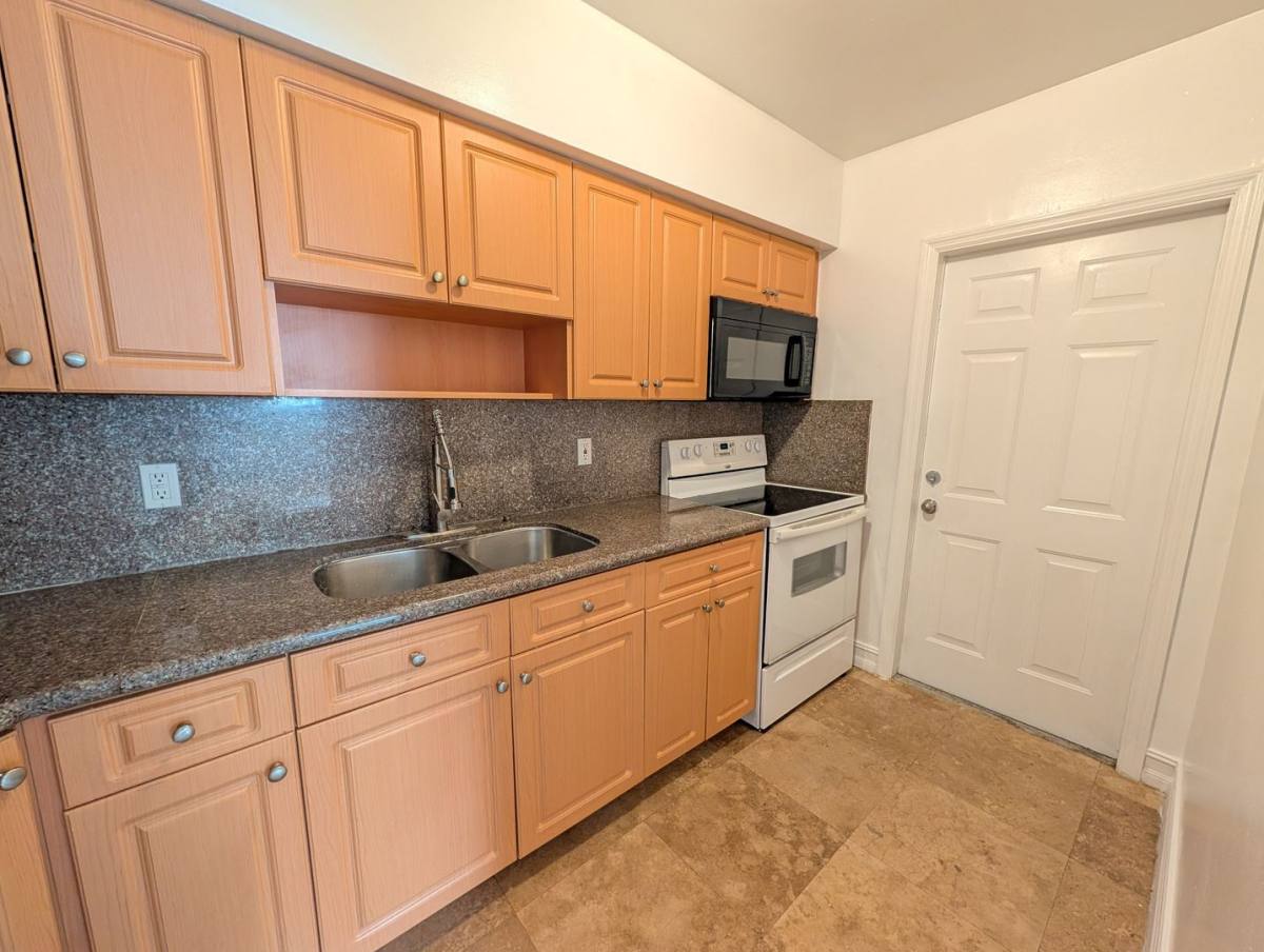 Apartment for rent at 3007 N Andrews Ave, Fort Lauderdale, FL 33311
