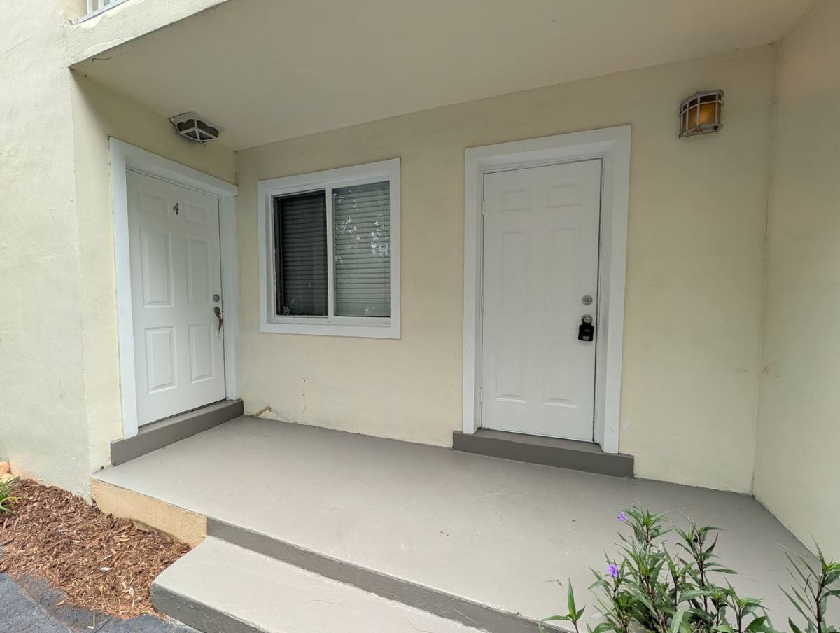 Apartment for rent at 3007 N Andrews Ave, Fort Lauderdale, FL 33311